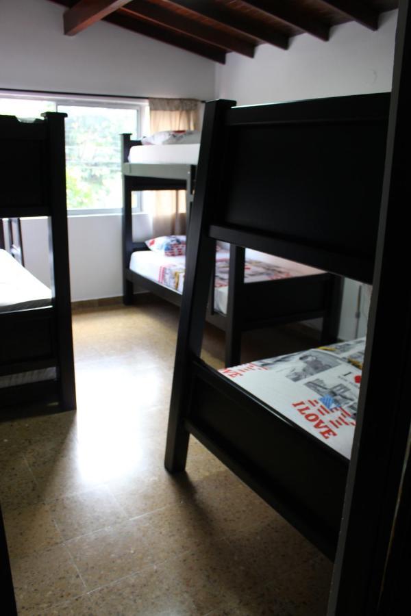 Casa Estadio Medellin ! Apartamentos Renovados En Excelente Ubicacion Laureles Estadio Buitenkant foto